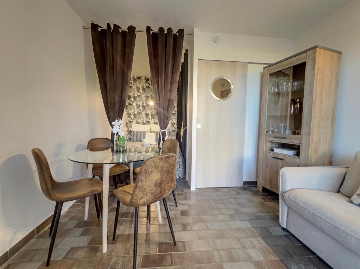 "Les Voiles" Hyeres Apartment Bagian luar foto