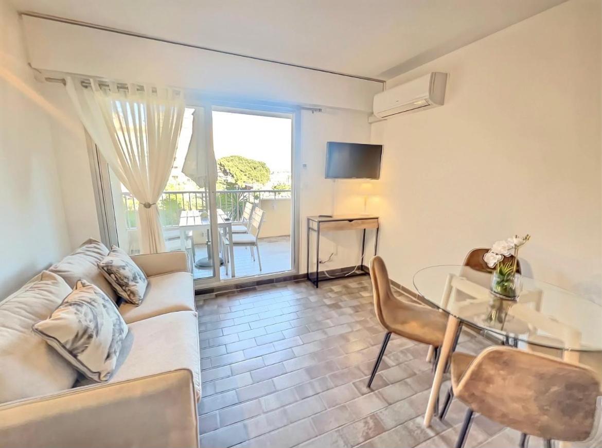 "Les Voiles" Hyeres Apartment Bagian luar foto