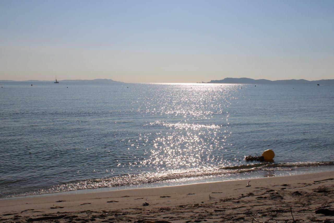 "Les Voiles" Hyeres Apartment Bagian luar foto
